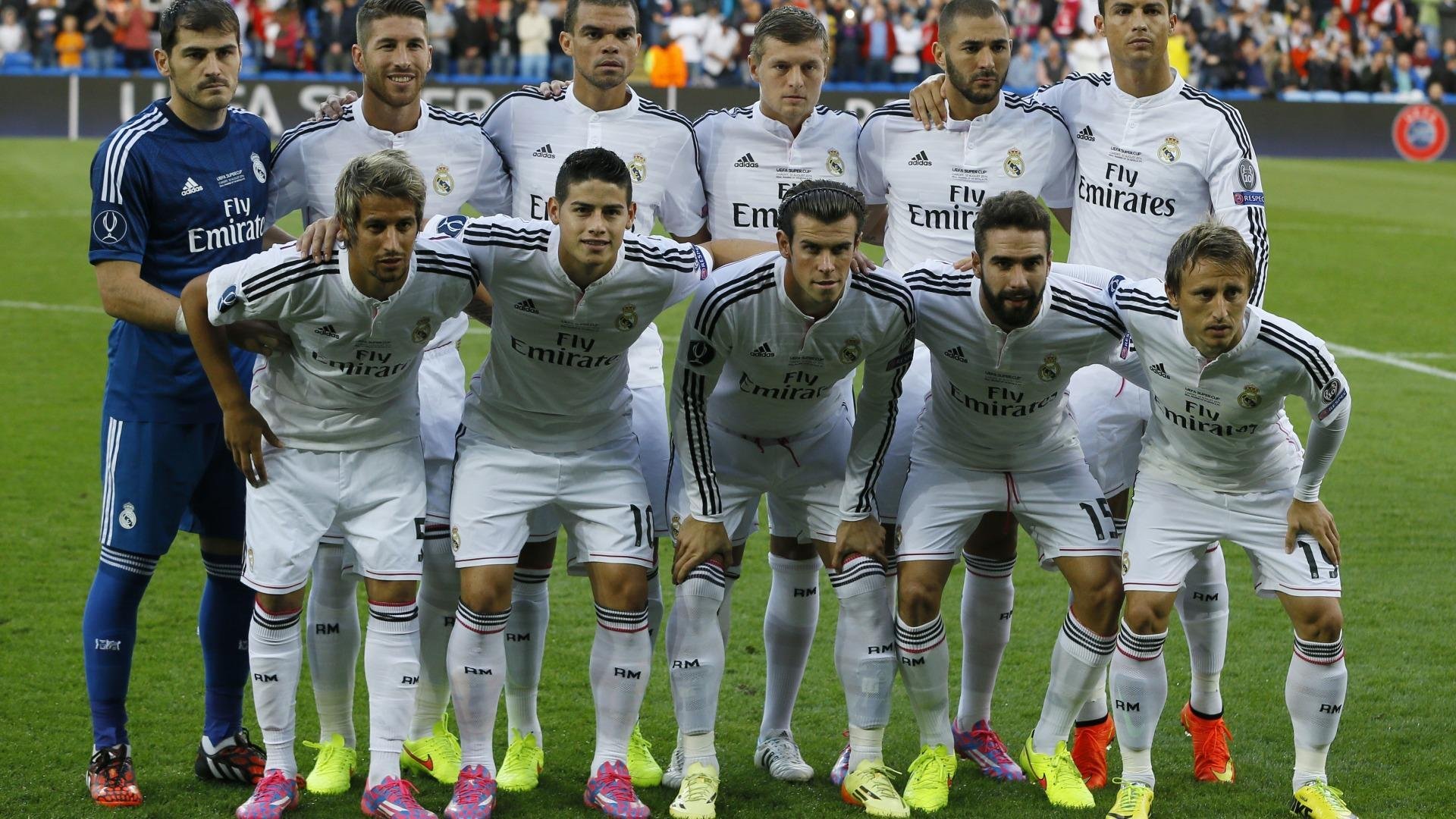 意甲争冠白热化，国际米兰绝杀登顶，AC米兰紧追不舍