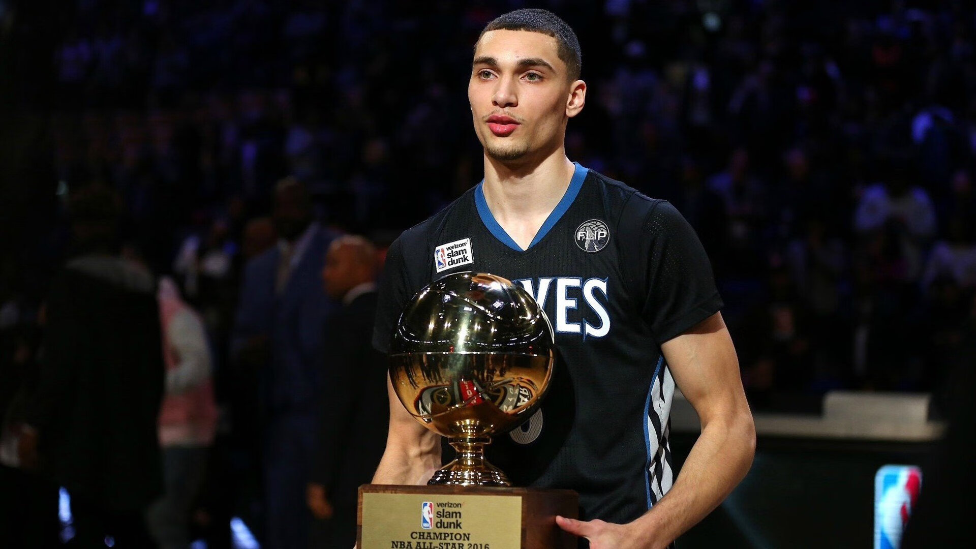 电竞热潮席卷全球，职业联赛观众破亿，新兴体育产业迎来黄金时代