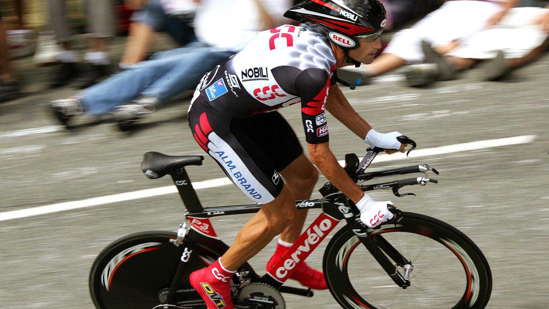 前皇马中场伊利亚拉门迪空降港超 杰志重磅引援震撼亚洲足坛