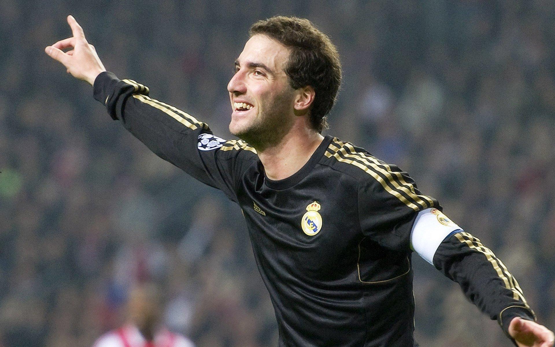 米兰德比前瞻，宿将箴言警示蓝黑军团，慎防红黑闪电反击