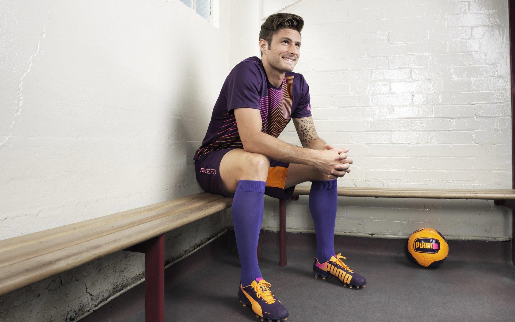 姆巴佩腿部不适确认缺席关键战役 巴黎欧冠对决曼城前景蒙阴影